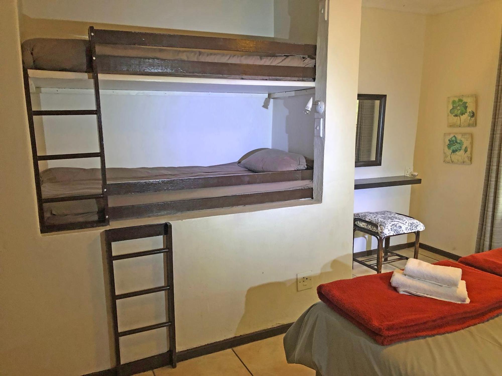 Hills And Dales Accommodation Lanseria Esterno foto
