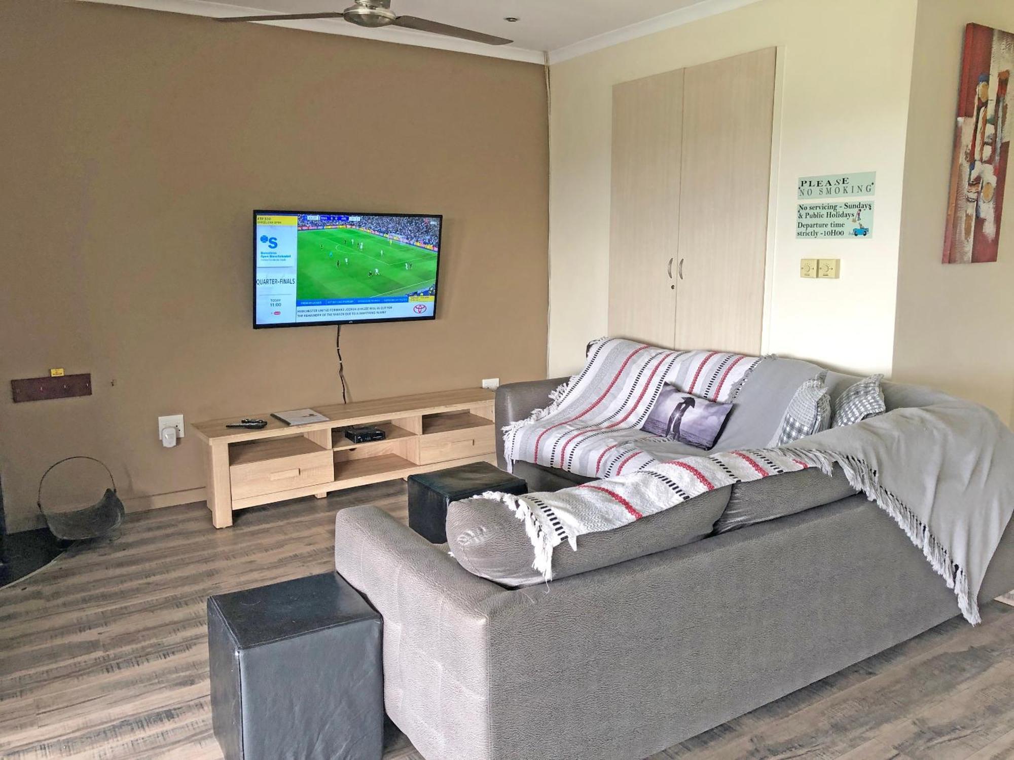 Hills And Dales Accommodation Lanseria Esterno foto