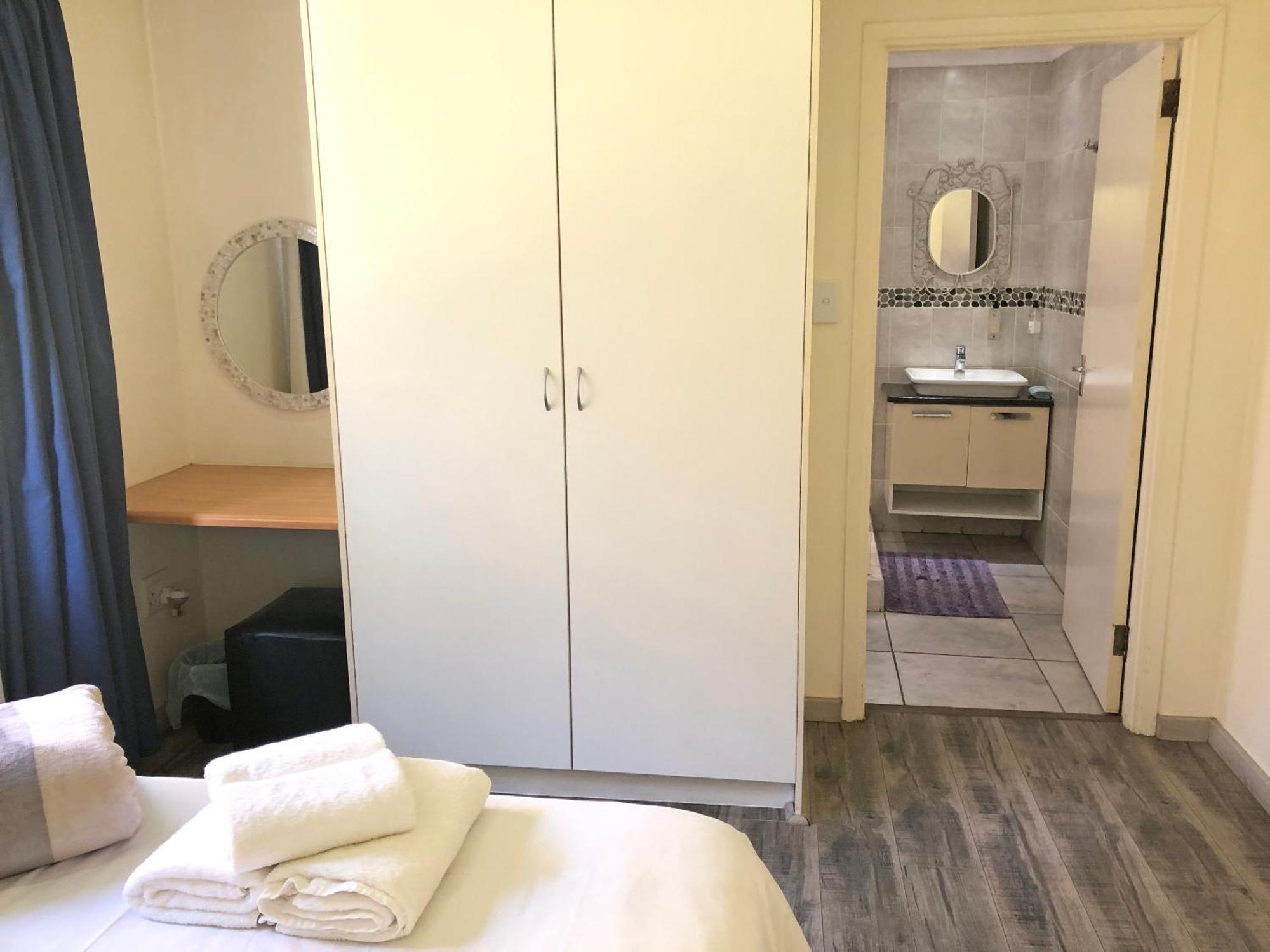 Hills And Dales Accommodation Lanseria Esterno foto